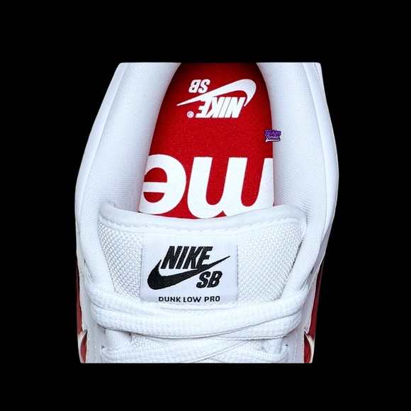 SUPREME x NIKE SB Dunk Low (Red/white) - Picture 5 of 14